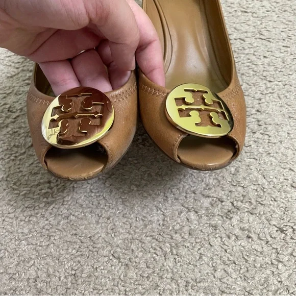 Tory Burch Peep Toe Brown / Tan Leather Wedges SIZE 8.5 - Picture 8 of 9